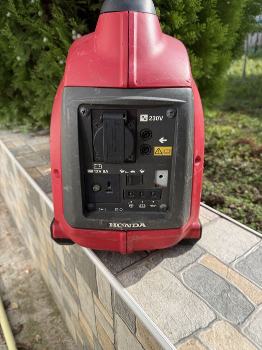Honda EU10i генератор Англия