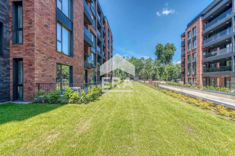 Продава се Четиристаен апартамент в София, Хладилника - 264 кв.м за 1759 €/кв.м - Снимка #5