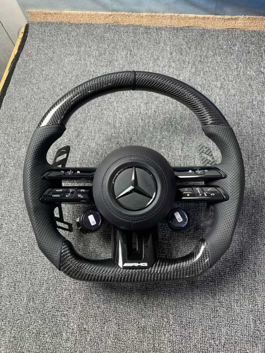 Mercedes AMG спортен волан Carbon с контролери (2019–2022)