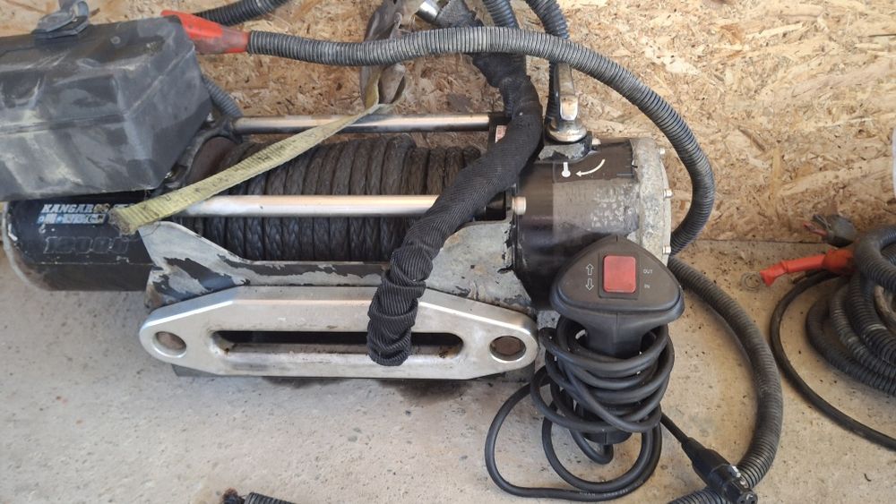 Capestan  troliu 12000btu