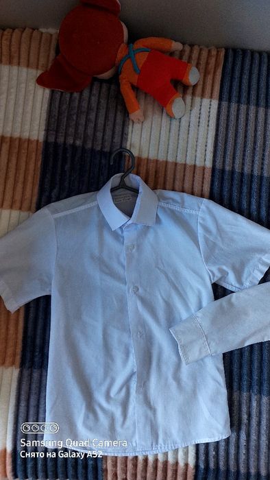 Продам 3  рубашки белые на мальчика на 6-8 лет в отличном состоянии