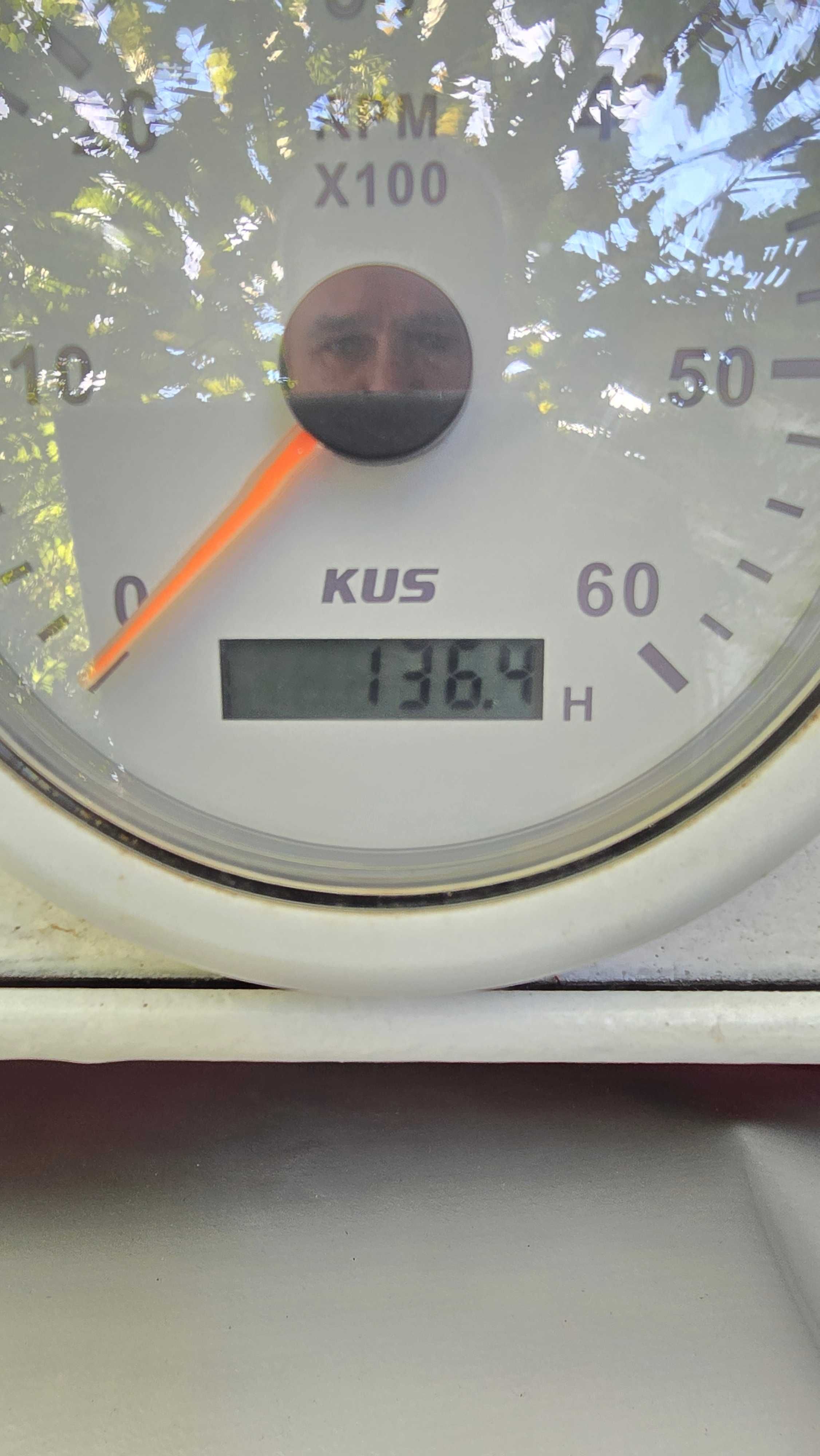 Vând barcă tip papuc cu motor HONDA  BF20DK2 SRTU 20CP