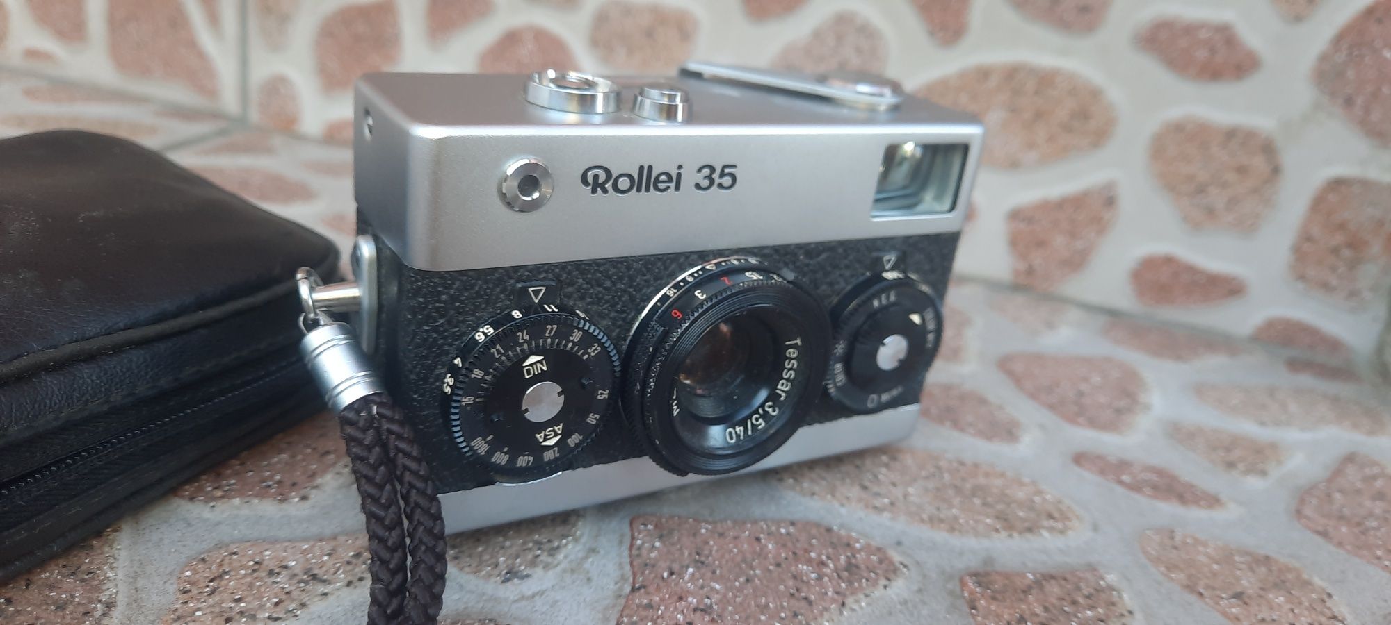 Фотоапарат  Rollei 35