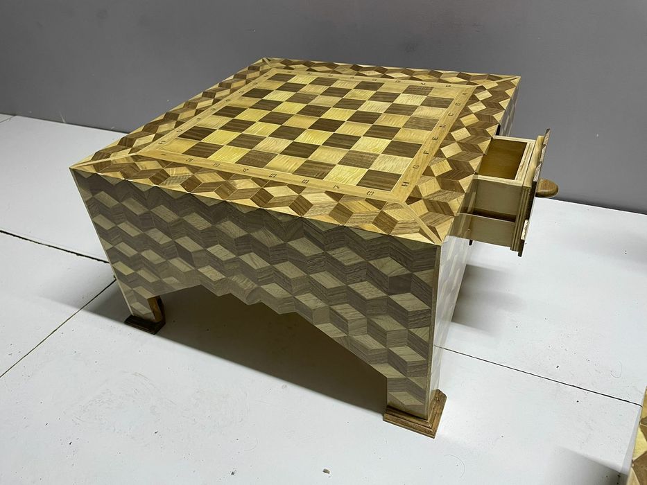 шахматный стол сатылады