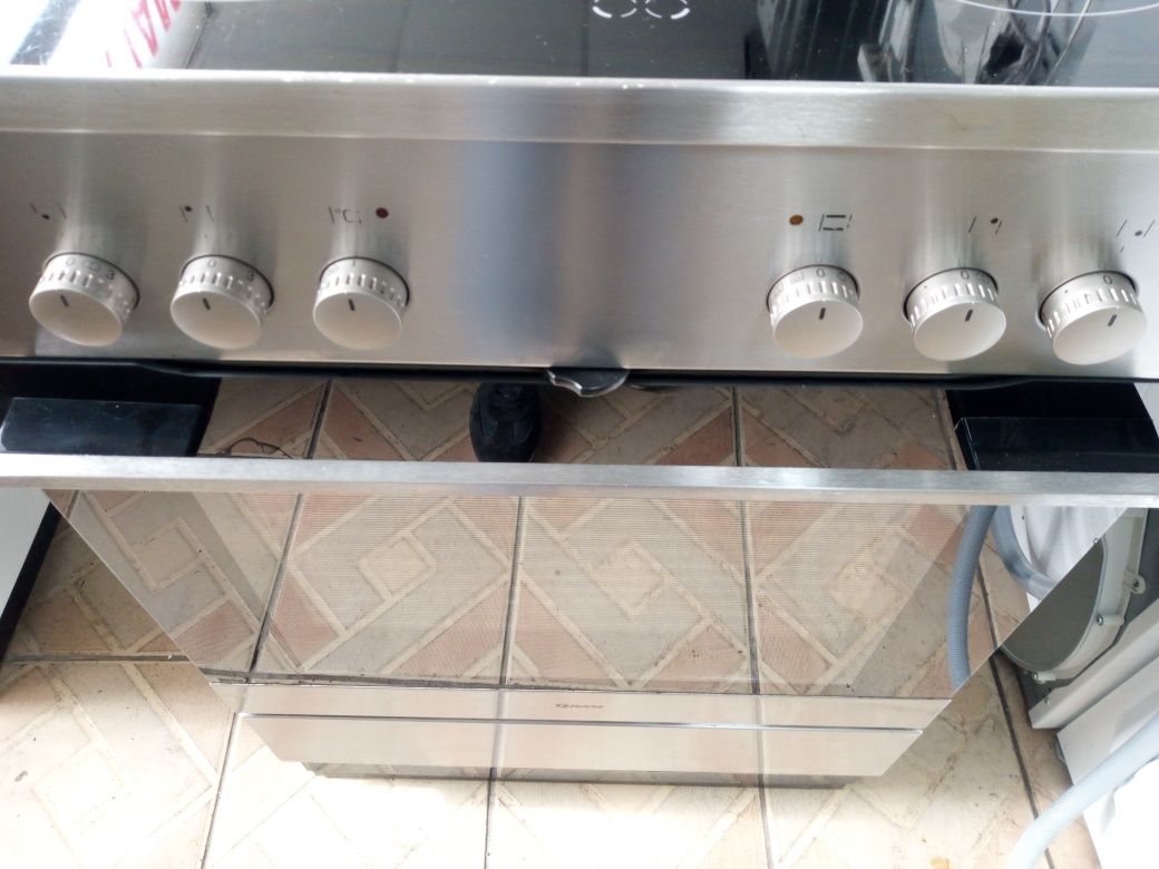 Иноксова свободно стояща печка с керамичен плот Gram  2години гаранция