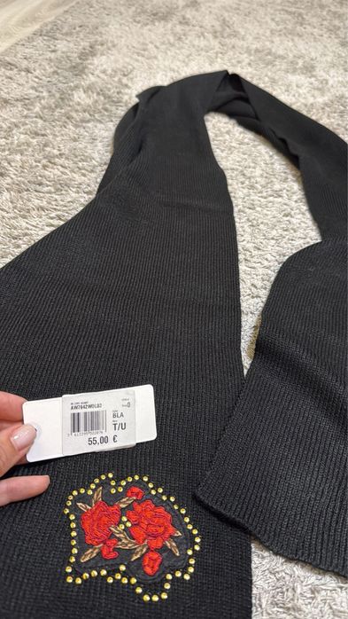 Ultima Esarfa Dama Guess 100% originala cu eticheta