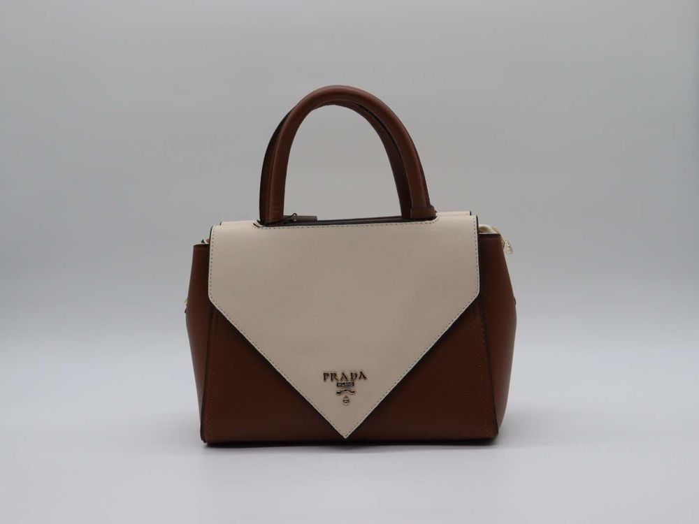 Дамска чанта Prada