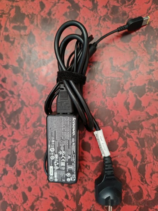 Продаю блок питания для ноутбука Lenovo