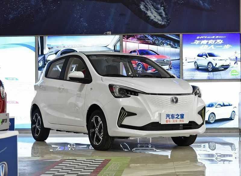 YILNING Eng Mashxur bo'lgan elektromobili CHANGAN Ben-Ben E Star 310KM