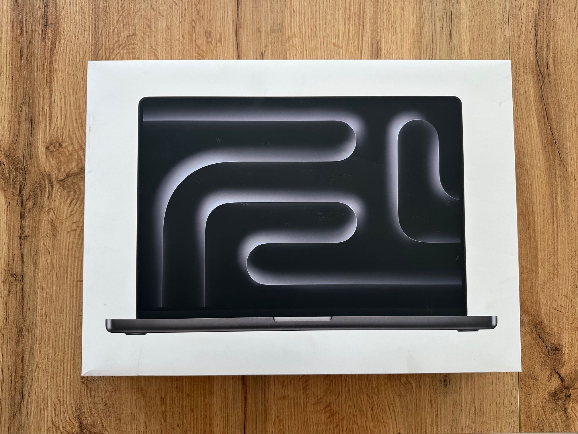ЧИСТО НОВ MacBook Pro 16" M4 PRO Chip 14-CPU/20-GPU/24RAM/512GB SSD