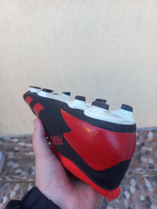 Vand ghete adidas predator