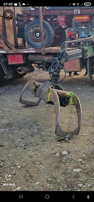 Vând graifer forestier lemne cu rotator stare perfectă fara scurgeri