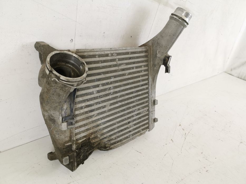 Интеркулер Радиатор Порше Кайен / Porsche Cayenne Оригинален