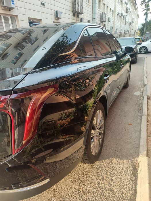 Hongqi E-QM5 2024yil 450km