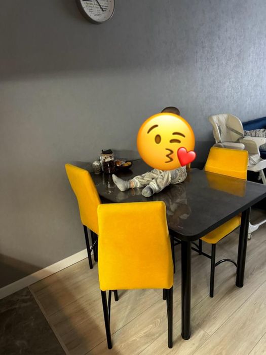 Продам стол со стульями