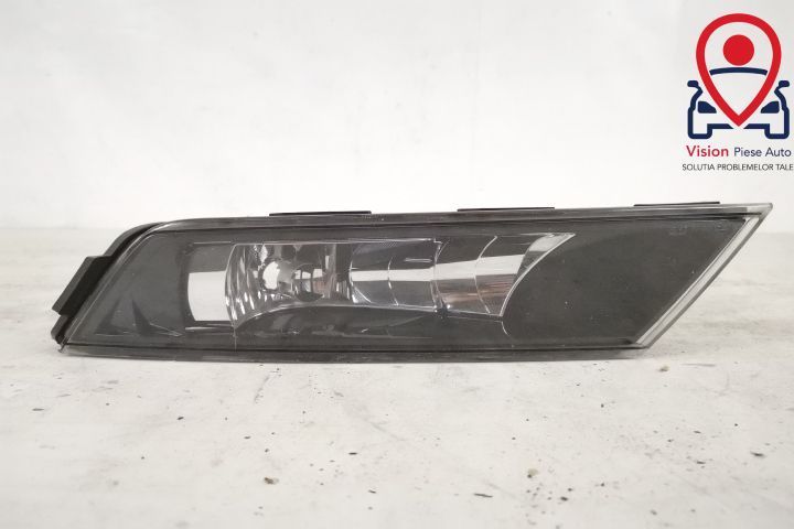 Proiector Ceata Dreapta Cu Halogen Original In Stare Buna Skoda  Super