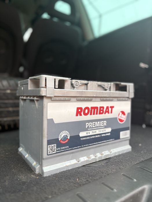 Vând baterie rombat-12V. 75Ah. 750A
