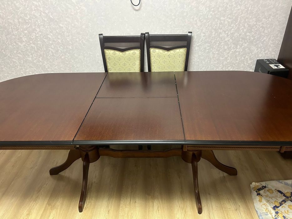 Продам стол гостевой