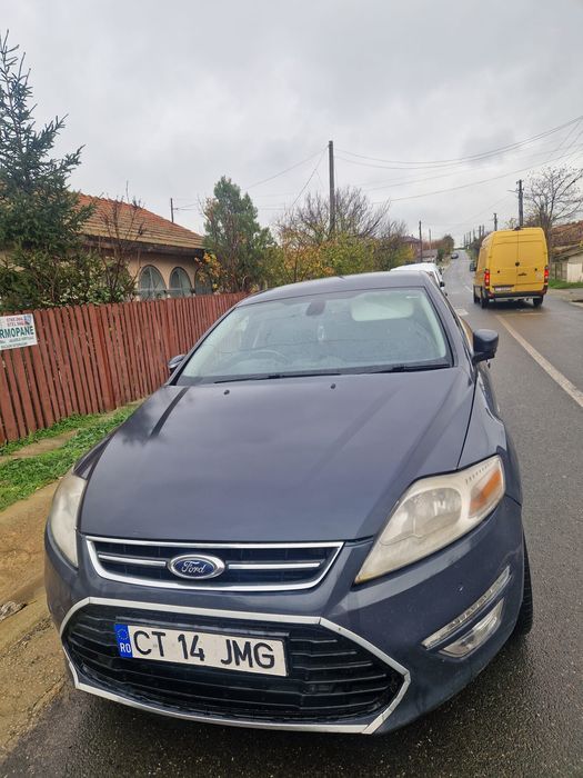 Ford mondeo cu volan pe dreapta