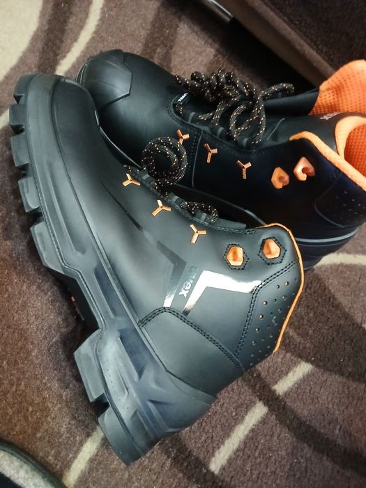 Работни обувки UVEX