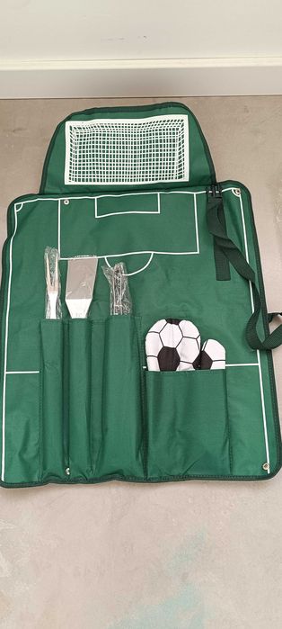 Прибори за барбекю и скара - за футболни фенове