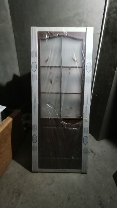 Қолданылмаған новый есік сатылады,