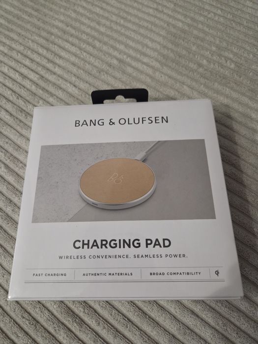 Bang & Olufsen Beoplay Charging Pad - Безжична зарядна подложка Qi