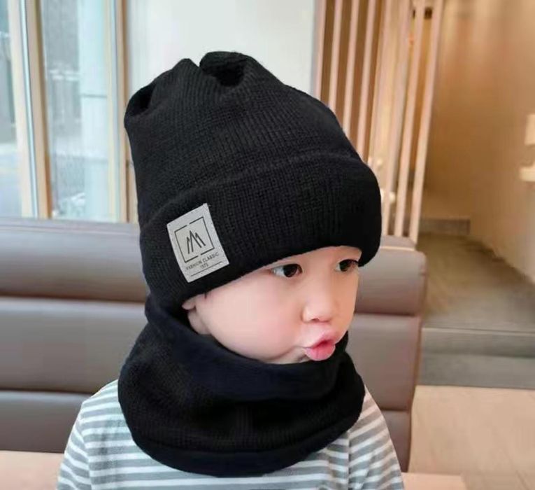 Детская шапка со снудом