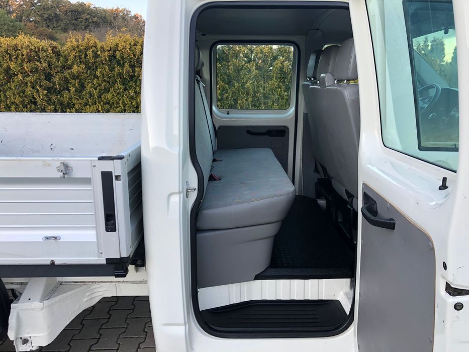 VW Transporter T5 Doka 6locuri si lada an2009 motor 1.9tdi 102cp clima