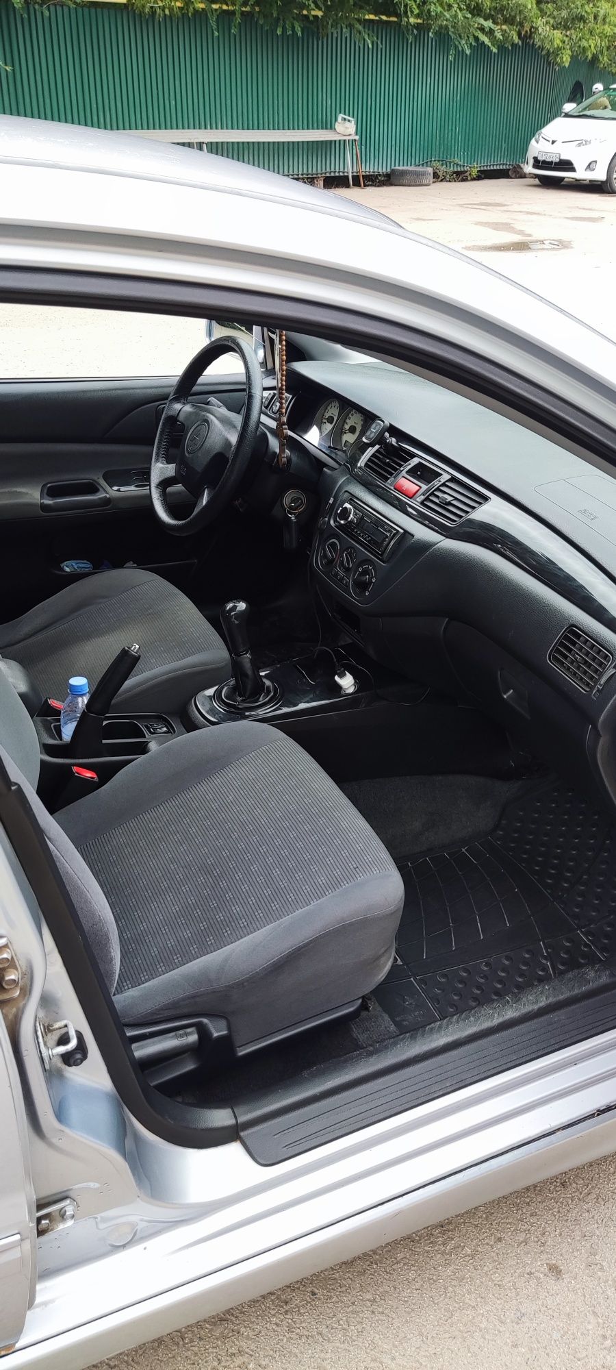 Mitsubishi lancer 9