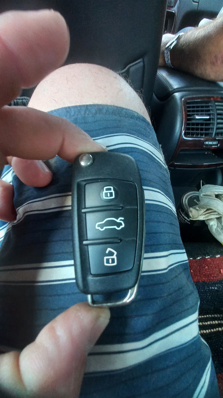 Оригинални ключове за Audi