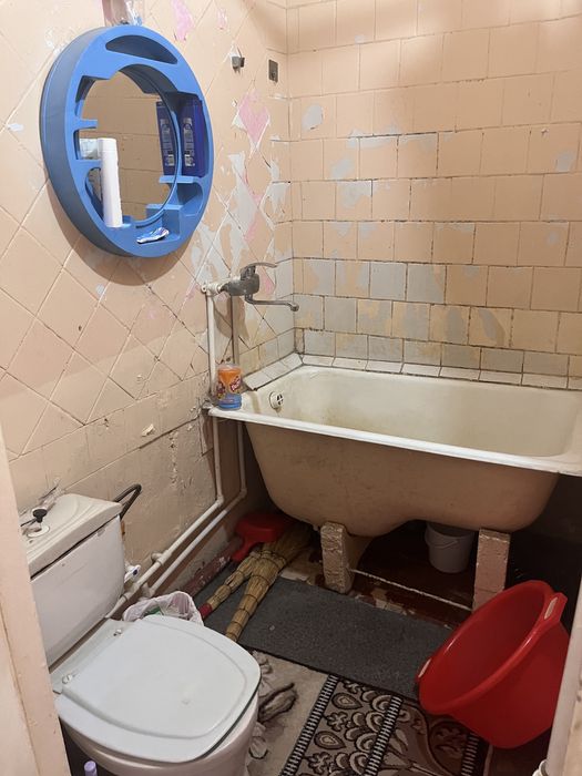 Продаётся квартира 1/4/4 в Алмазарском районе 2/4