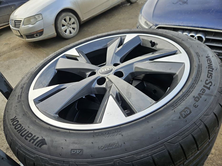 Vând jante R20 Noi Audi Q4 e-tron gri grafit lucios