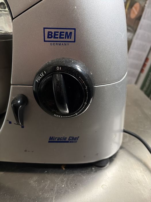 Robot bucatarie multifunctional