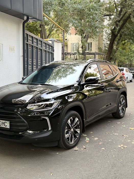 Tracker premier автомобили сотилади
