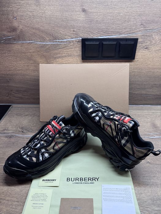 Мъжки обувки Burberry НОВИ