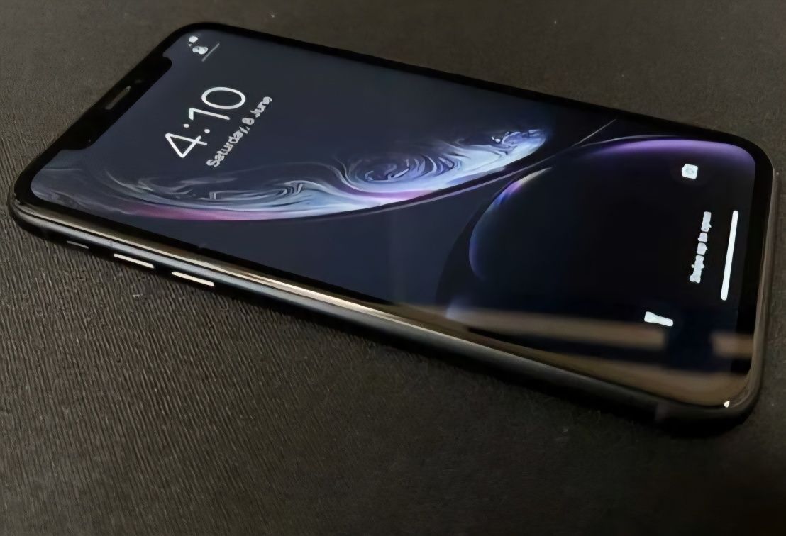IPhone XR 128GB battery health 84%