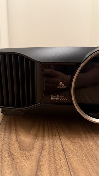 Proiector Epson pentru home cinema 3D Full HD