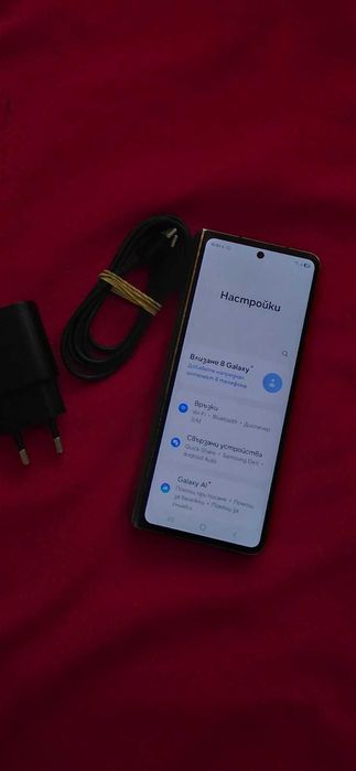 Samsung Galaxy Z Fold4 12GB RAM 256GB Graygreen-САМО НА МАЛЪК ДИСПЛЕЙ!