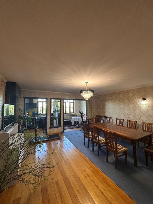 Продается квартира 3-х комнатная