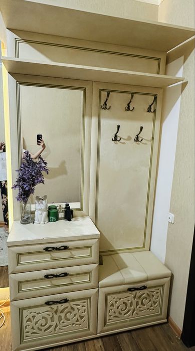 Продам прихожую Российского производства.