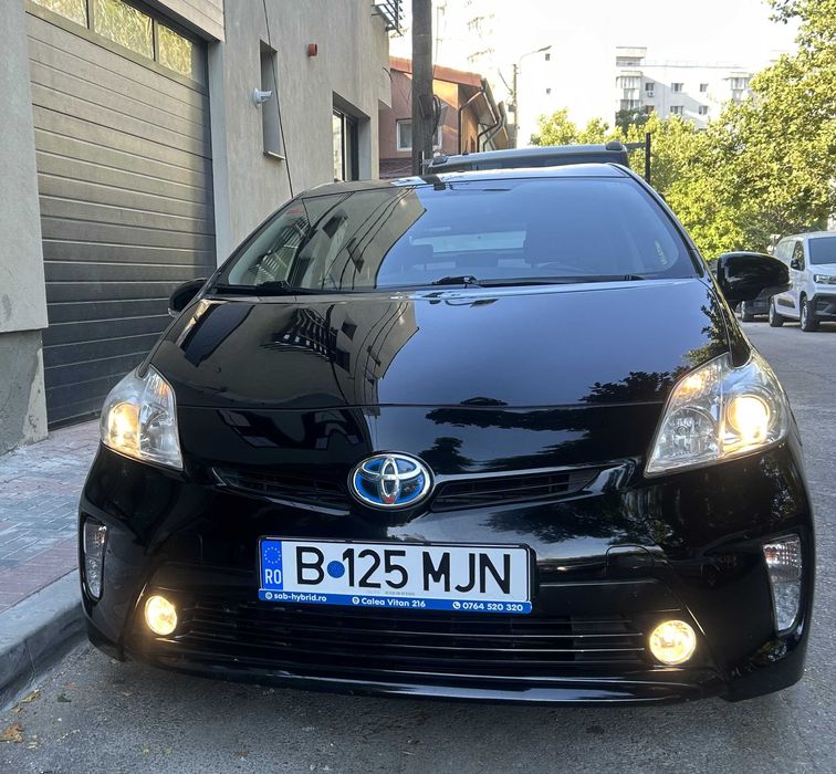 Inchiriez Masina UBER/BOLT Toyota Prius Hybrid Automata Gama Confort
