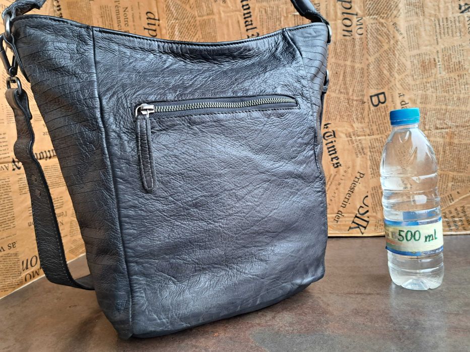 дамска кожена чанта FREDsBRUDER в сива-естествена кожа