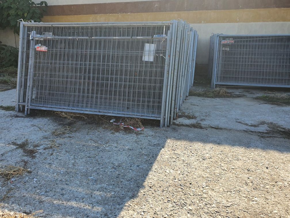 Рамково фасадно скеле на склад и мобилна ограда