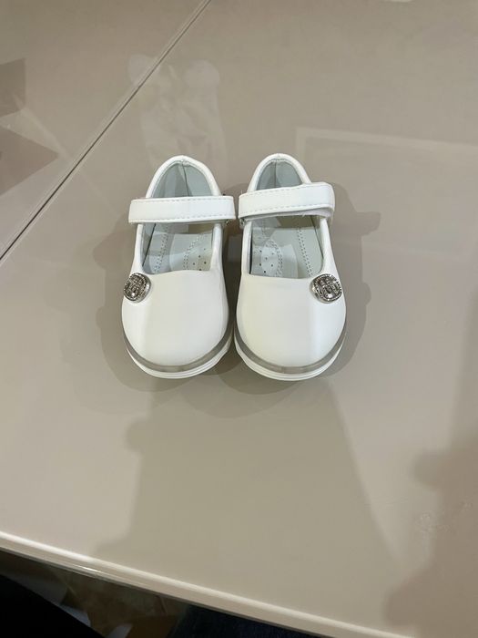 Обувки за момиче