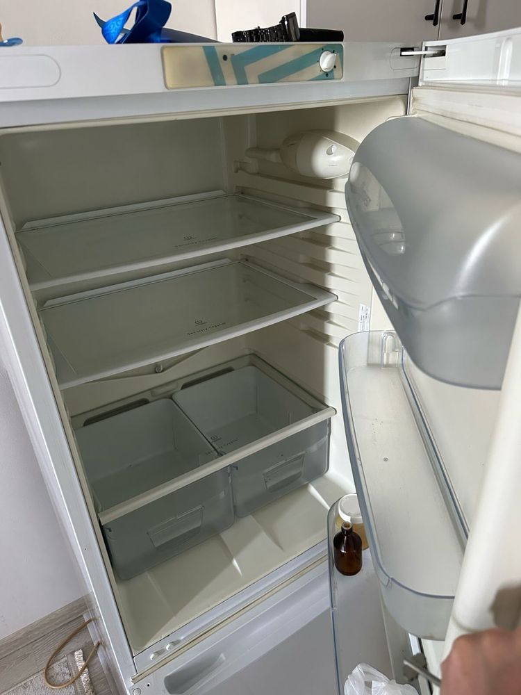 холодильник продам