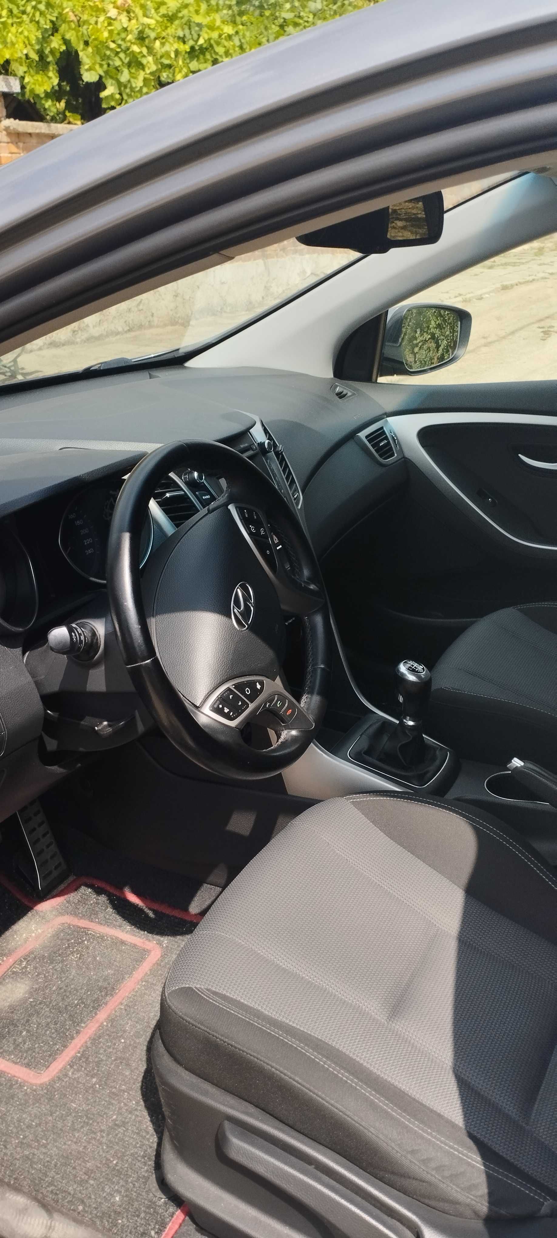 Продавам Hyundai