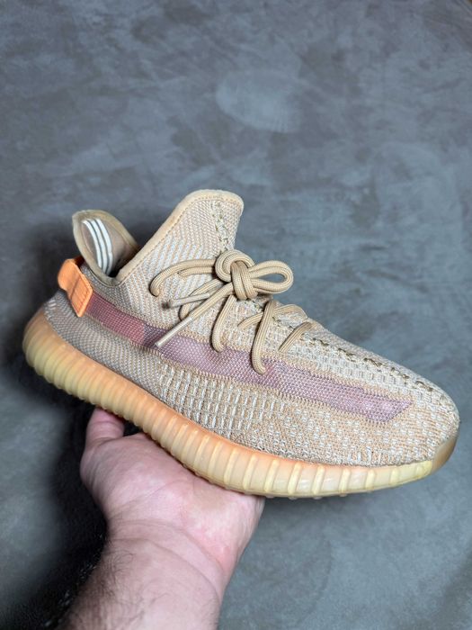 Yeezy 350 Clay – 42 2/3