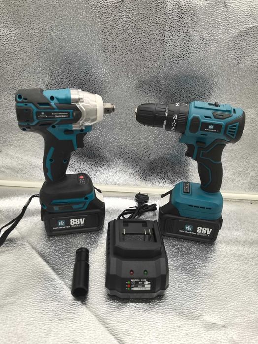 Set scule Supamaster, 88V, cu acumulatori si accesorii – 549 lei