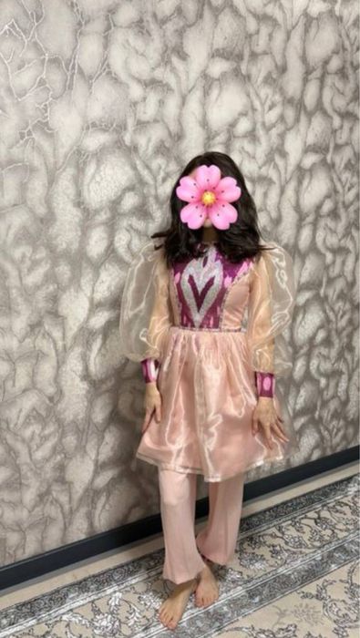 Келин саломга куйляк ва иштон, Космтюмчик на келин салом